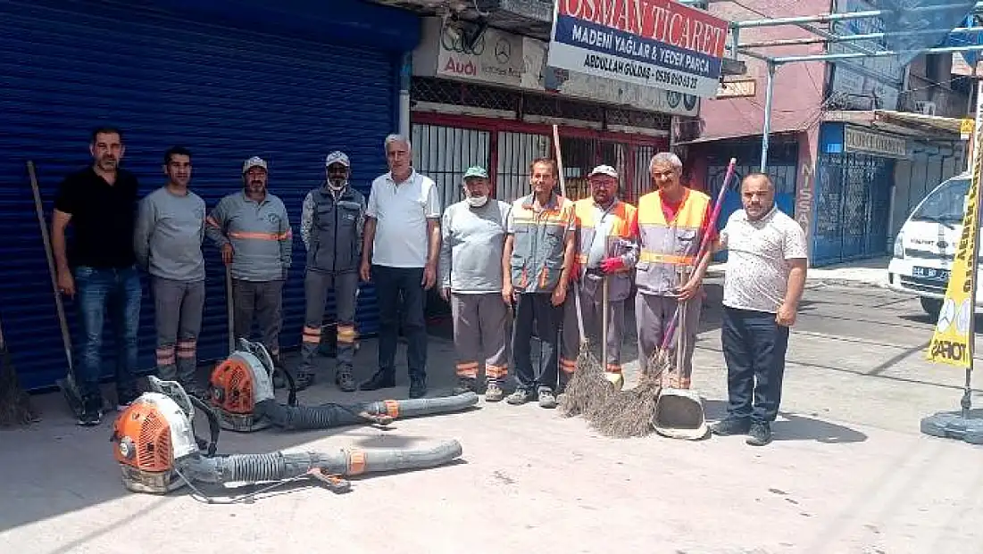 Yeşilyurt Belediyesi’nden Küçük Sanayi Sitesinde Temizlik Seferberliği