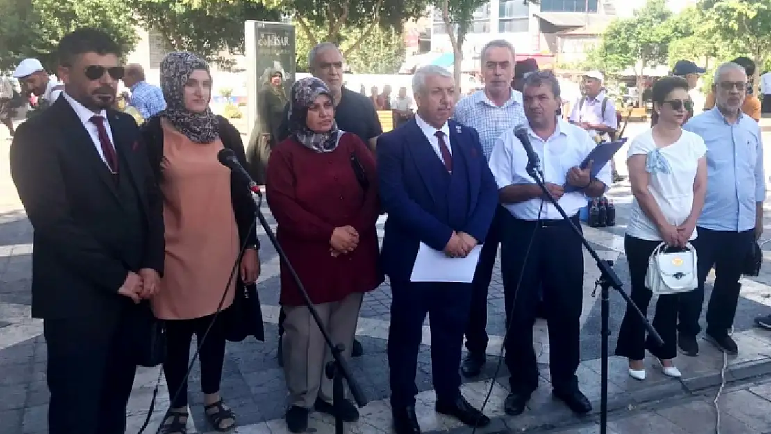 Ahmet İmrek' Herkes Haddini Bilecek. Türk Bayrağına Uzanan Her Eli Kırarız'