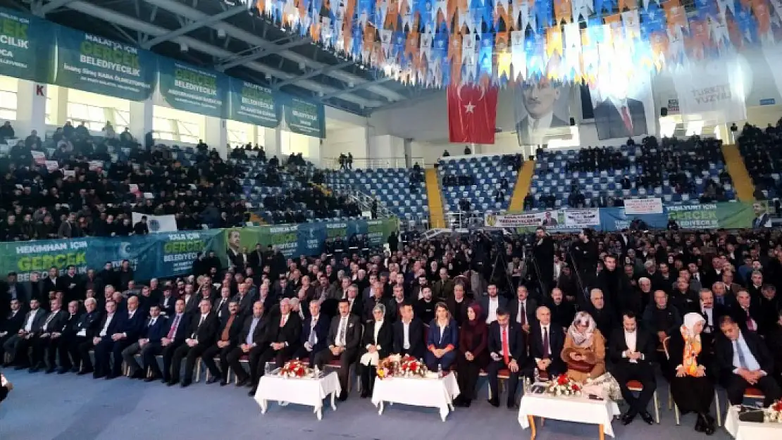 AK Parti Büyükşehir Adayı Sami Er'in Tanıtım Toplantısında Salon Dahi Dolmadı