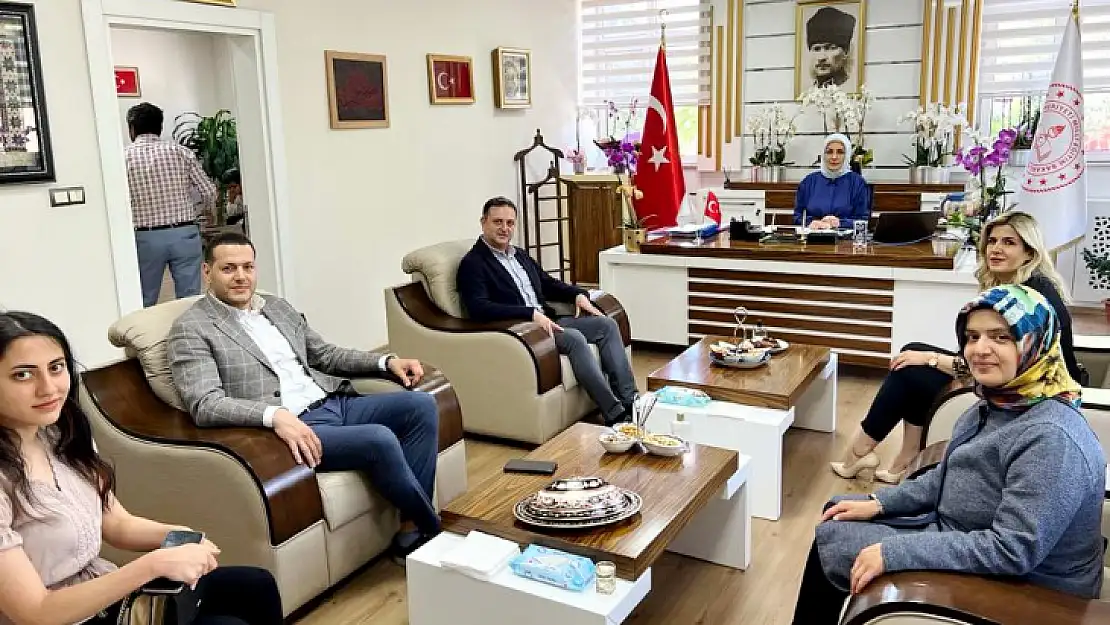 AK Parti'den İl Milli Eğitim Müdürü Özdemir'e Ziyaret