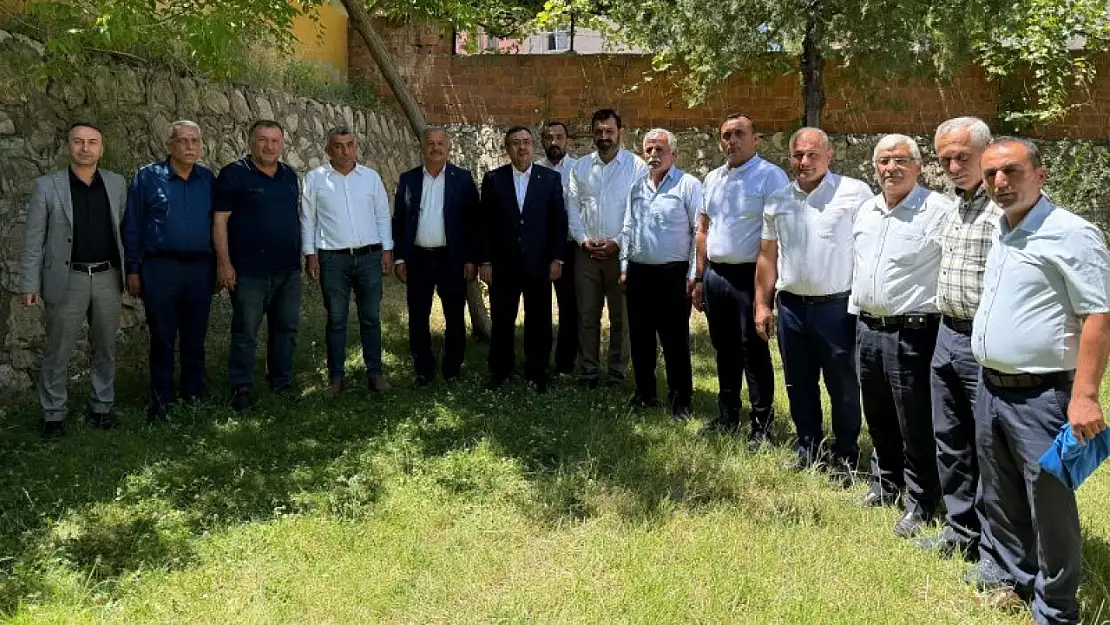 AK Parti İl Başkanı Ali Bakan Yeşilyurt Muhtarlar Derneği Yönetimiyle Buluştu