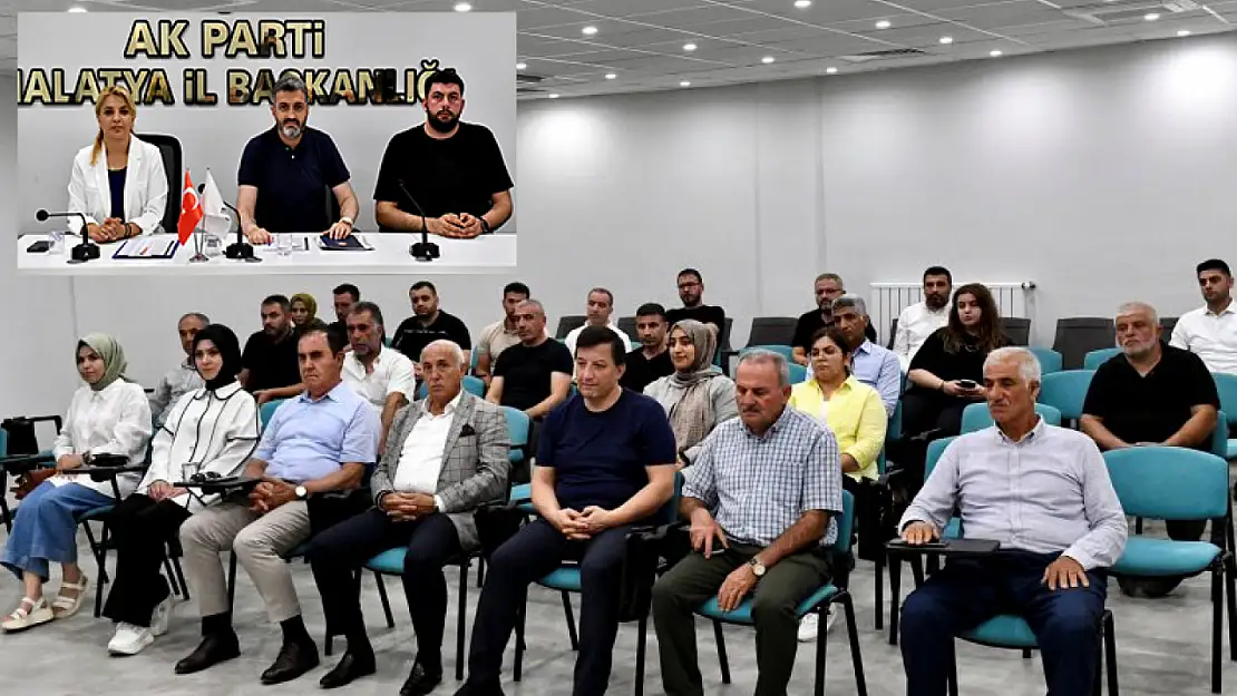 AK Parti Yeşilyurt İlçe Teşkilatında Aylık Yönetim Kurulu Toplantısı Gerçekleştirildi