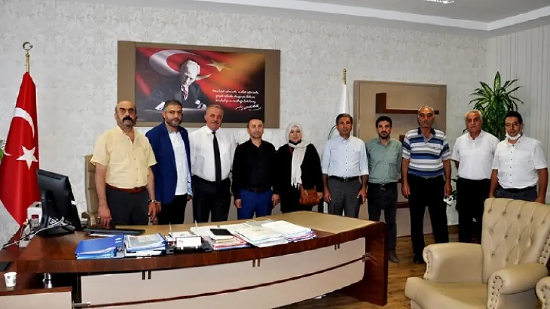 Akçadağ Dayanışma Derneğinden DSİ 92. Şube Müdürü Arif Tüfekçi'ye ziyaret.