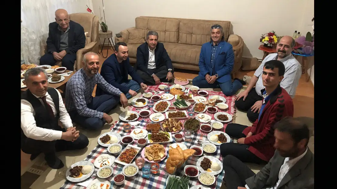 AKÇADAĞDER Ev İftarında Buluştu