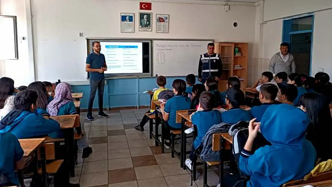 'Akranımla Barışığım Zorbalığa Karşıyım' Konulu Eğitim Semineri'