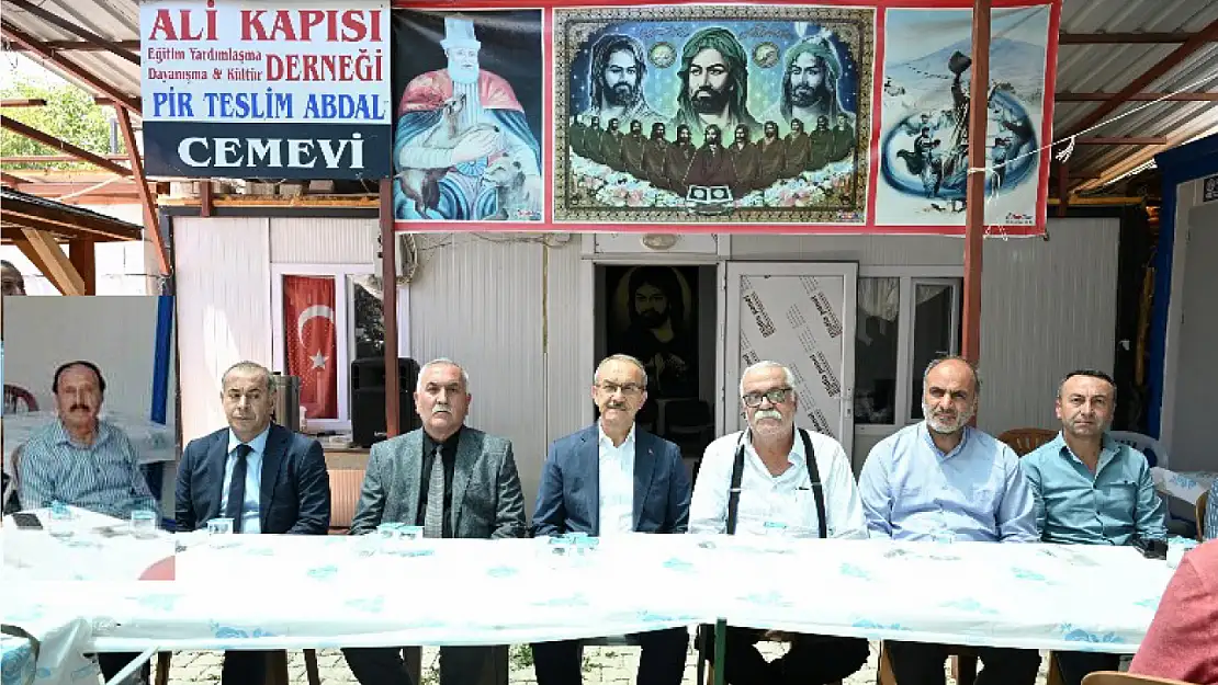 Ali Kapısı Derneği Pir Teslim Abdal Cemevinden Aşure ve Lokma Etkinliği