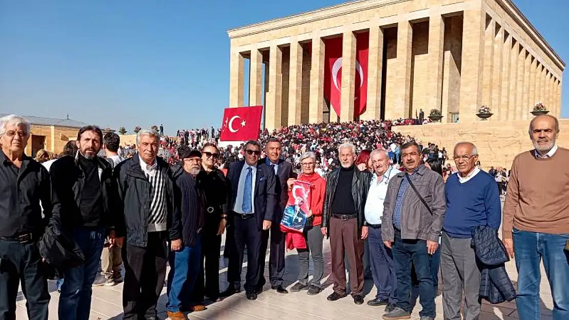 Ankara Hekimhanlılar Derneği Ata'nın Huzurunda