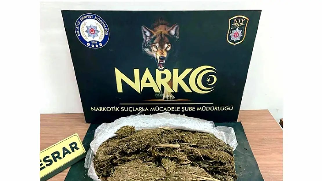 Araç Aramasında 1.876 Gr. Kubar Esrar Yakalandı
