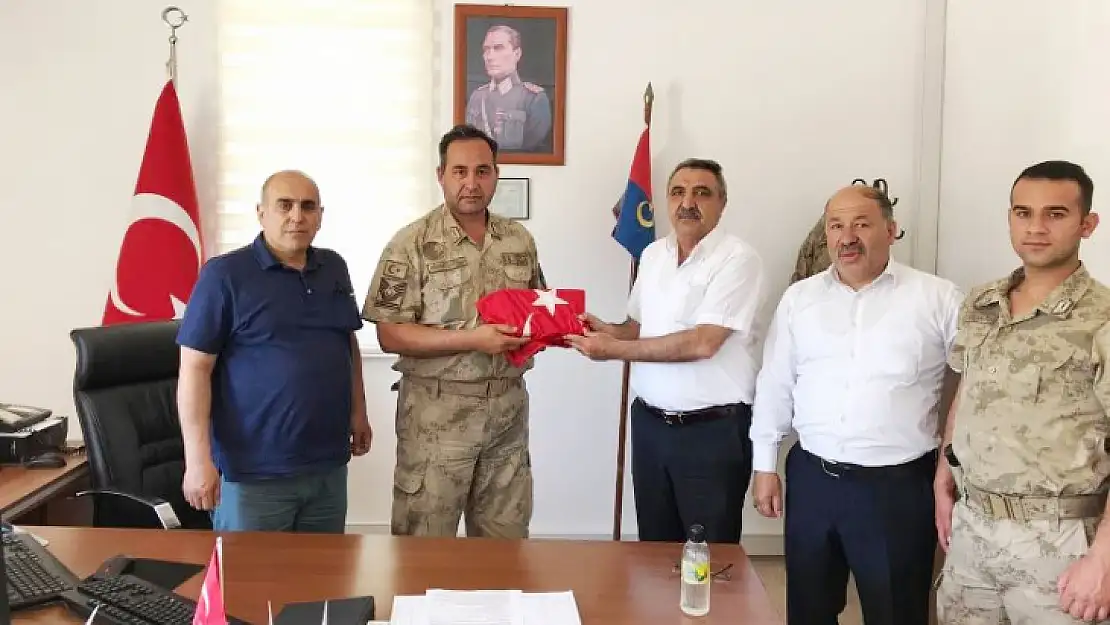 Arapgir Bel. Başkan V. Basri Yılmaz'dan İlçe Jandarma Komutanına Ziyaret