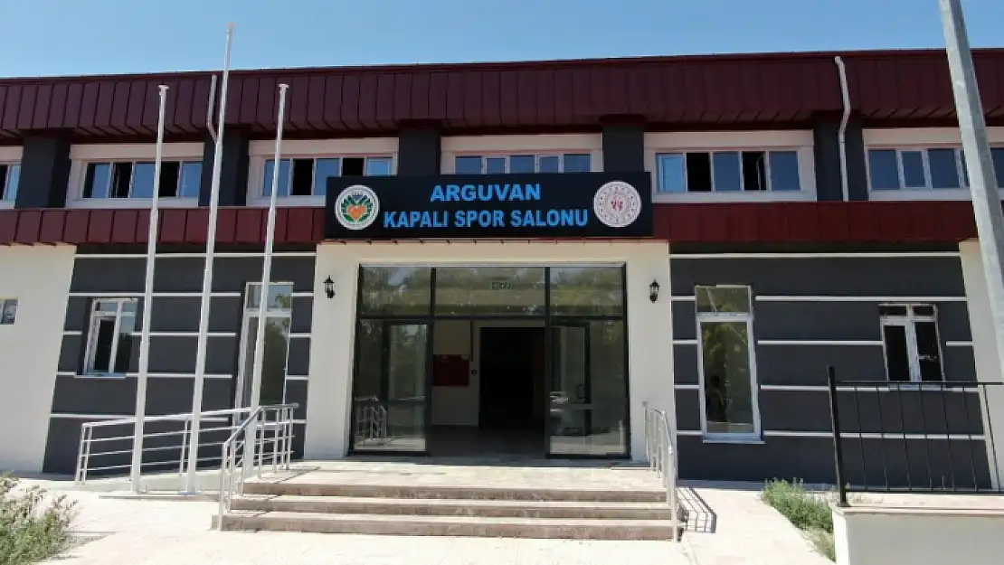 Arguvan'a 500 Seyirci Kapasiteli Kapalı Spor Salonu