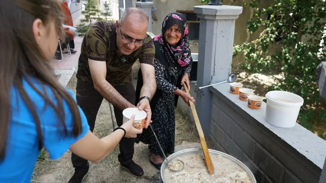 'Aşure Birlik, Beraberlik ve Paylaşmanın Simgesidir'