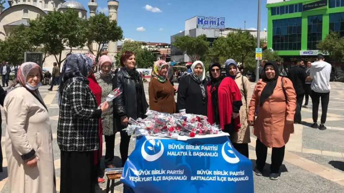 Aybar' Anne Demek Şefkat Demek, Sevgi Demek, Merhamet Demek.