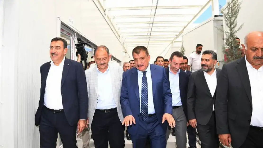 Bakan  Özhaseki'den Büyükşehir Belediyesine Ziyaret