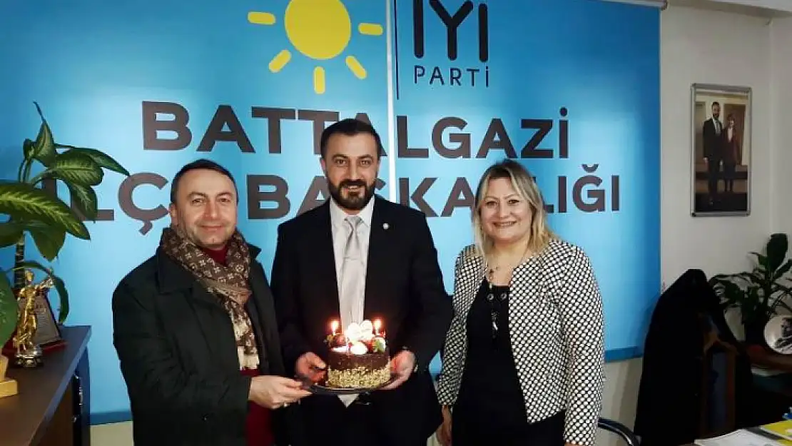 Başkan Bükte'ye Doğum Günü Sürprizi