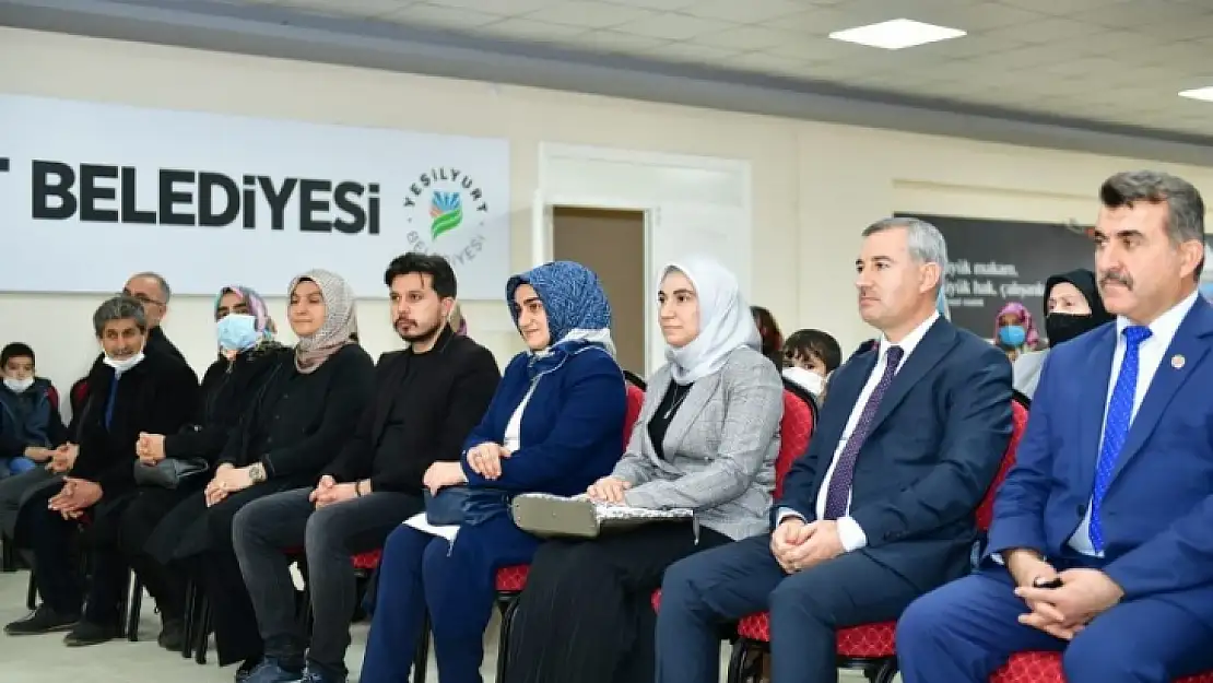 Başkan Çınar, Anadolu İrfanı Seminerine Katıldı