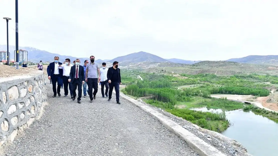 Başkan Çınar'dan Beylerderesi'nde Yapımı Devam Eden Millet Bahçesi ve Seyir Terasında İnceleme