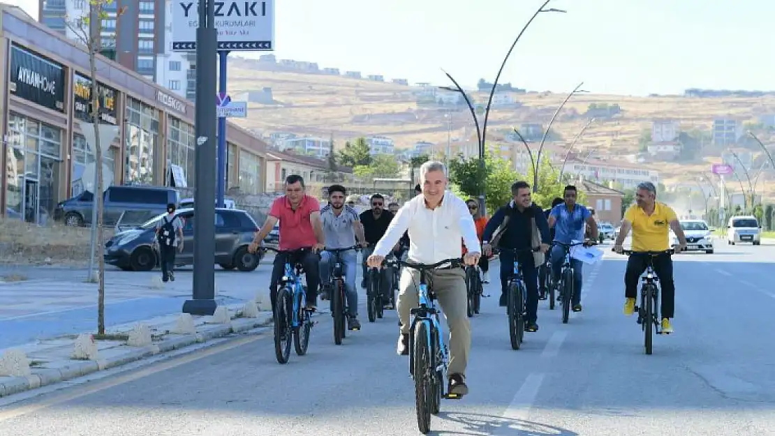 Başkan Çınar'dan Bisikletli Mesai