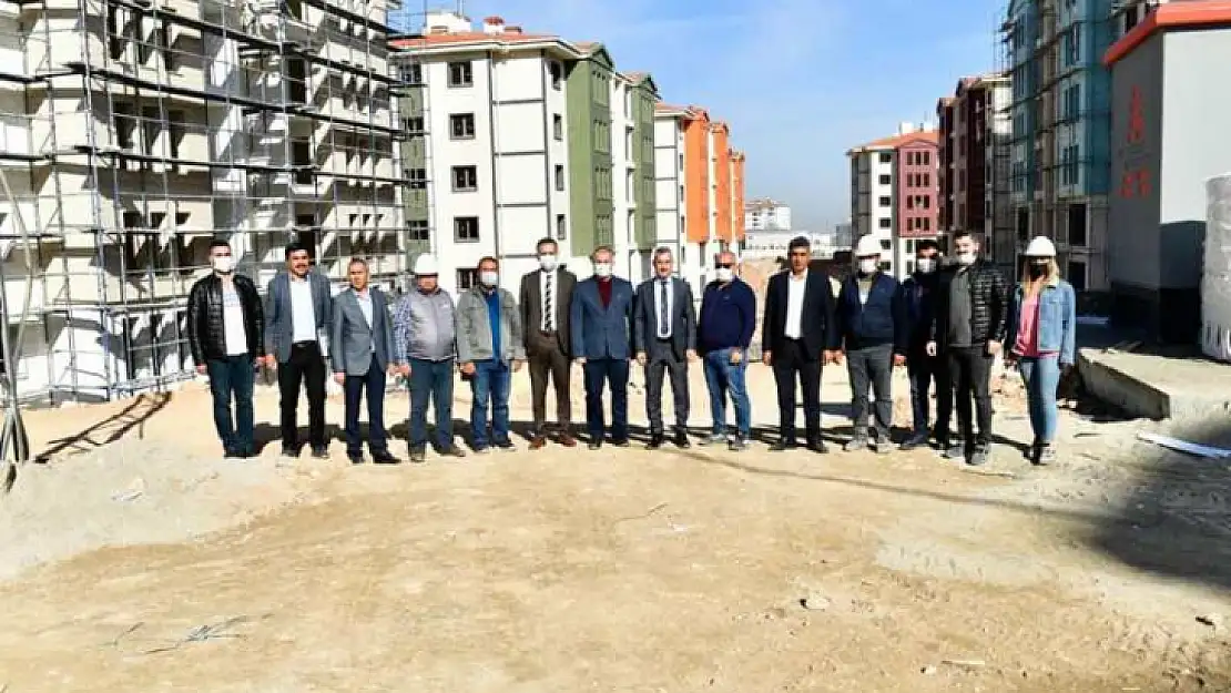 Başkan Çınar'dan Deprem Konutlarında İnceleme