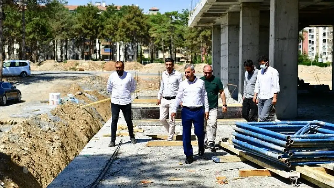 Başkan Çınar'dan Yeni Belediye Hizmet Binası İnşaatında İnceleme