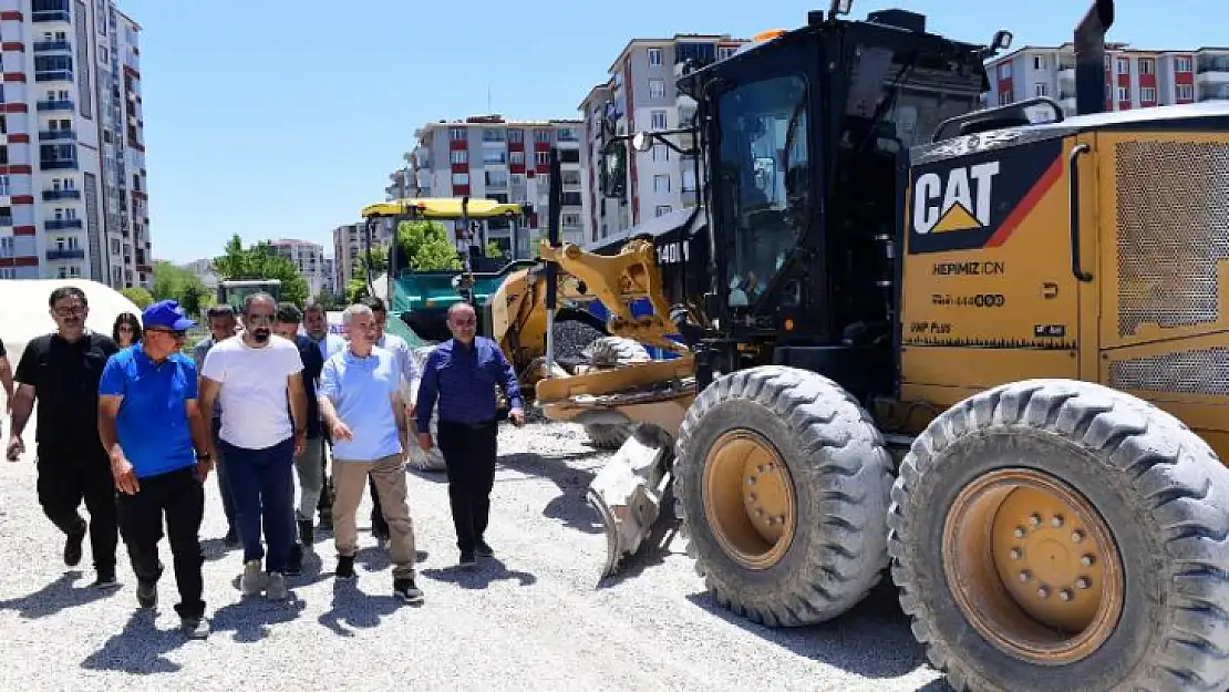 Başkan Çınar' Depremzedelerimizin Temel İhtiyaçlarını Gideriyoruz'