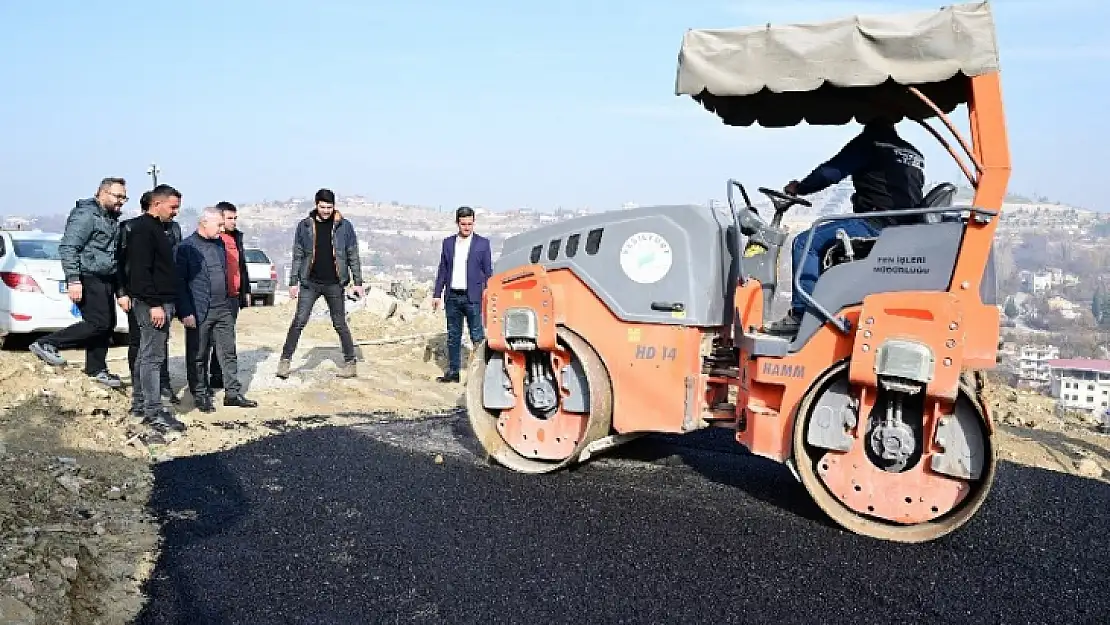 Başkan Çınar, Mollakasım Mahallesindeki Yol Yenileme Çalışmalarını İnceledi