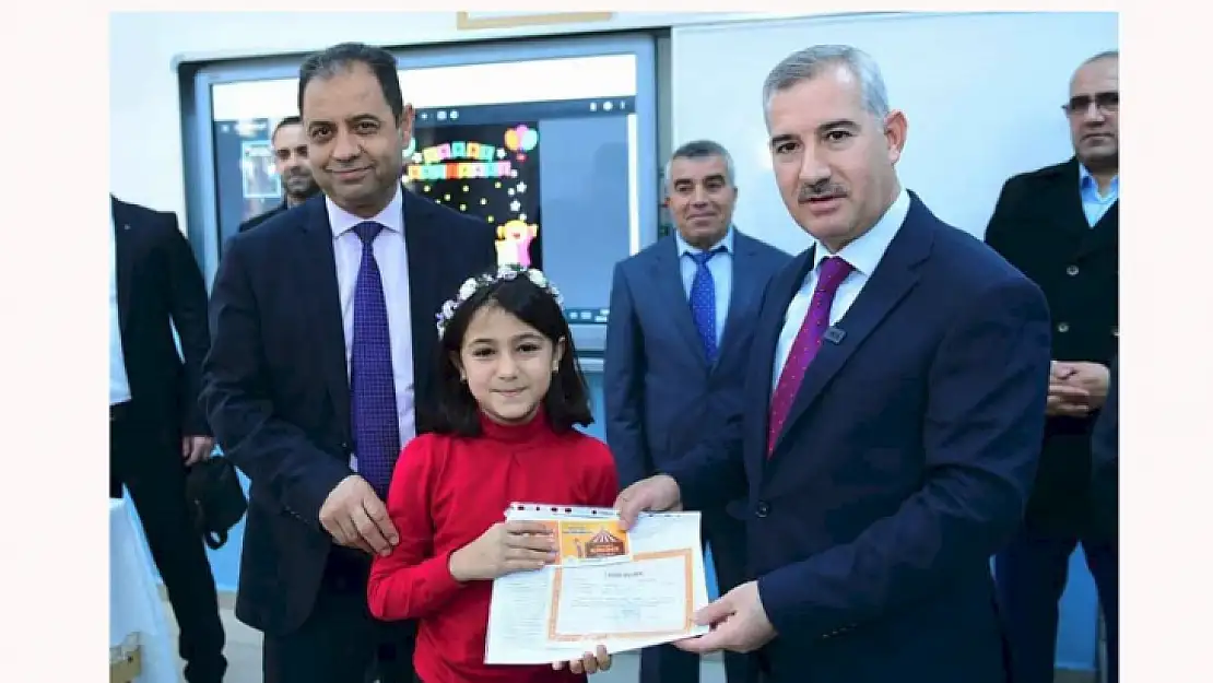 Başkan Çınar Öğrencilerin Karne Sevincine Ortak Oldu