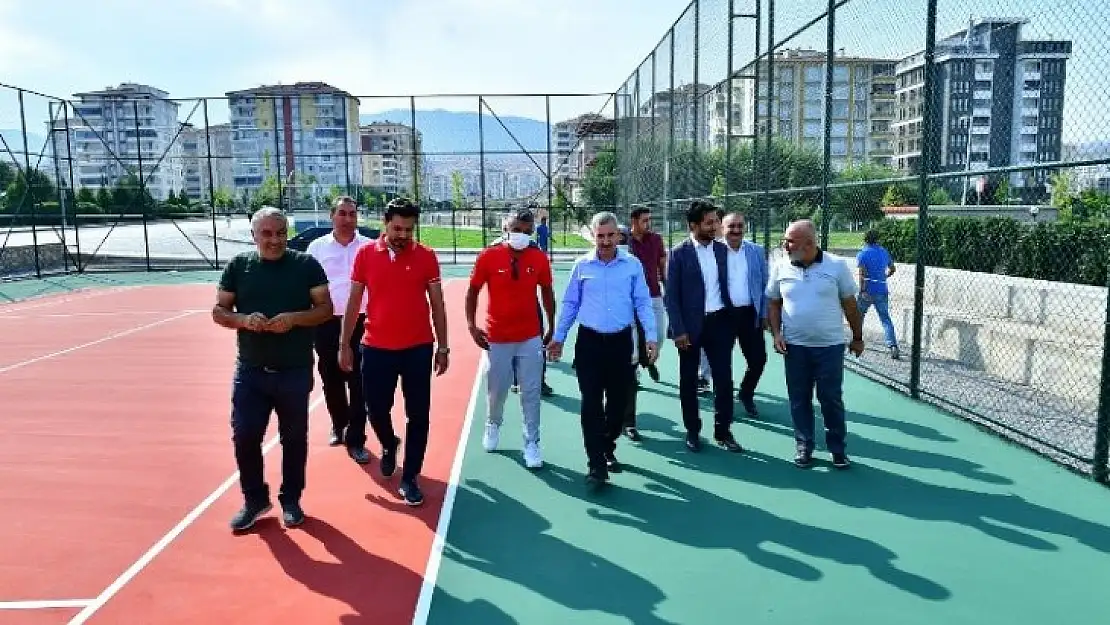 Başkan Çınar, Spor Tesislerini İnceledi