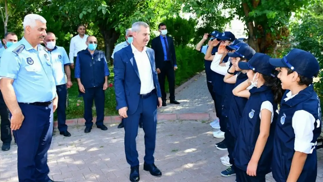 Başkan Çınar, Zabıta Müdürlüğü Personelini ve Minik Zabıtaları Ağırladı