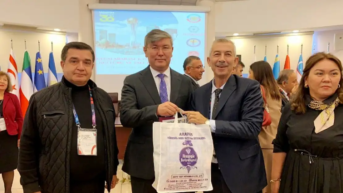 Başkan Cömertoğlu Uluslararası Kazak Tarihi, Kültürü ve Edebiyatı Konferansına Katıldı