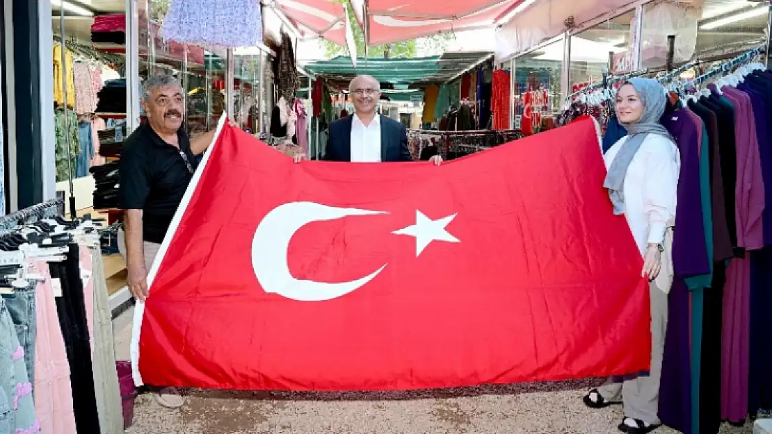 Başkan Er, Konteyner Çarşılarda hizmet veren esnafları ziyaret etti