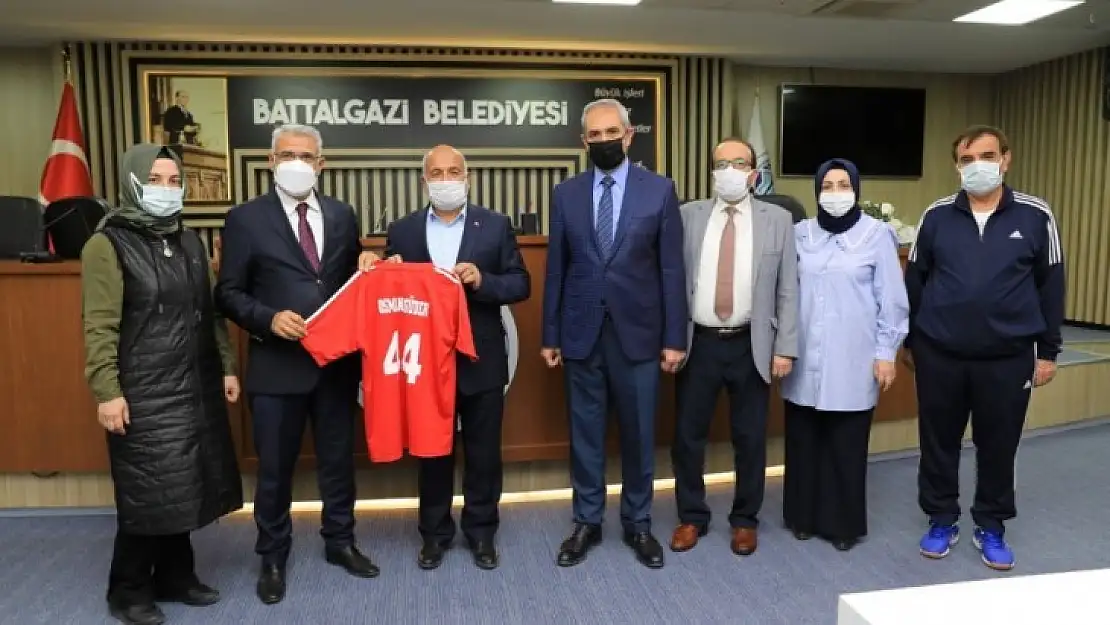 Başkan Güder, Genç Sporcularla Buluştu