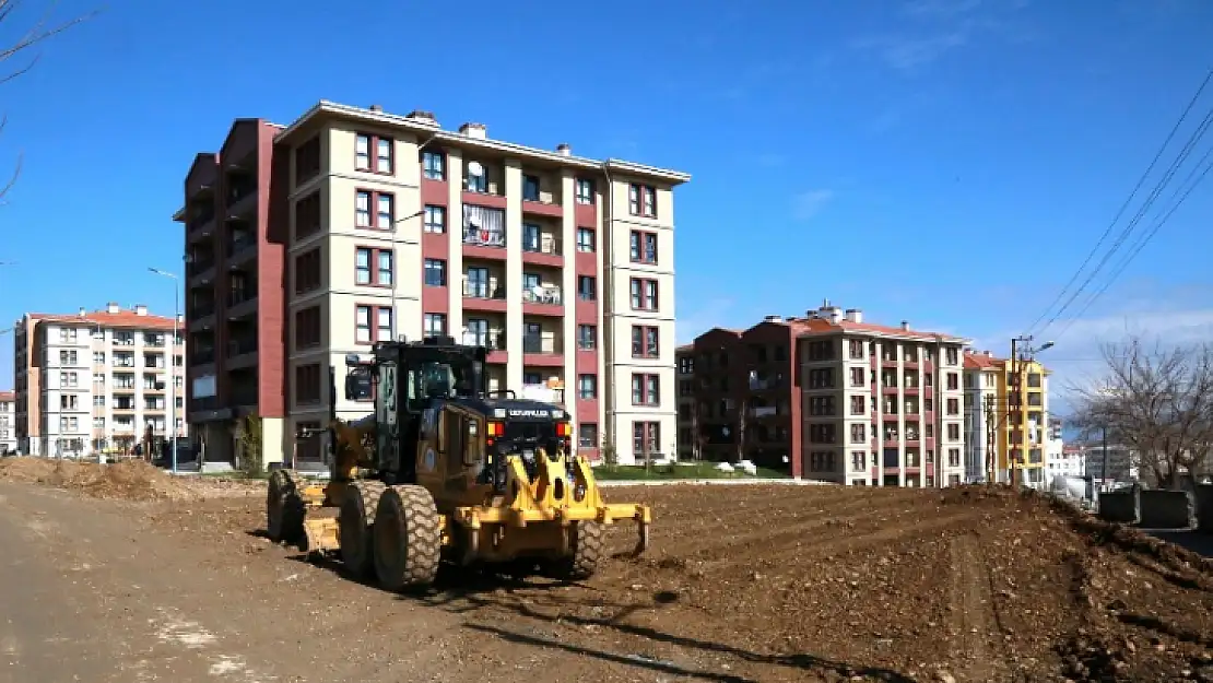 Başkan Güder' İlçenin Her Köşesinde Ulaşımı Sağlamlaştırıyoruz'