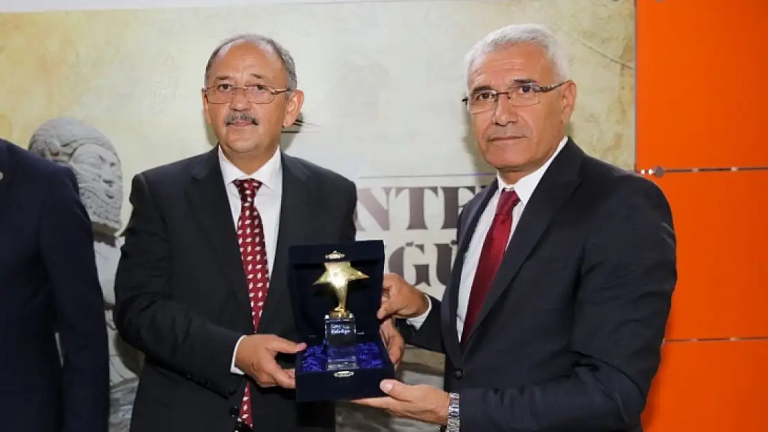 Başkan Güder'in Gençlik Yatırımlarına Ödül