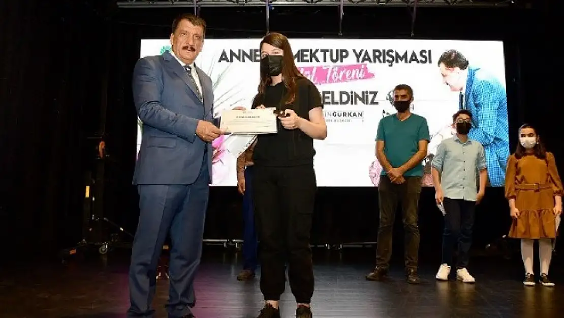 Başkan Gürkan' Cennet Annelerin Ayakları Altındadır'