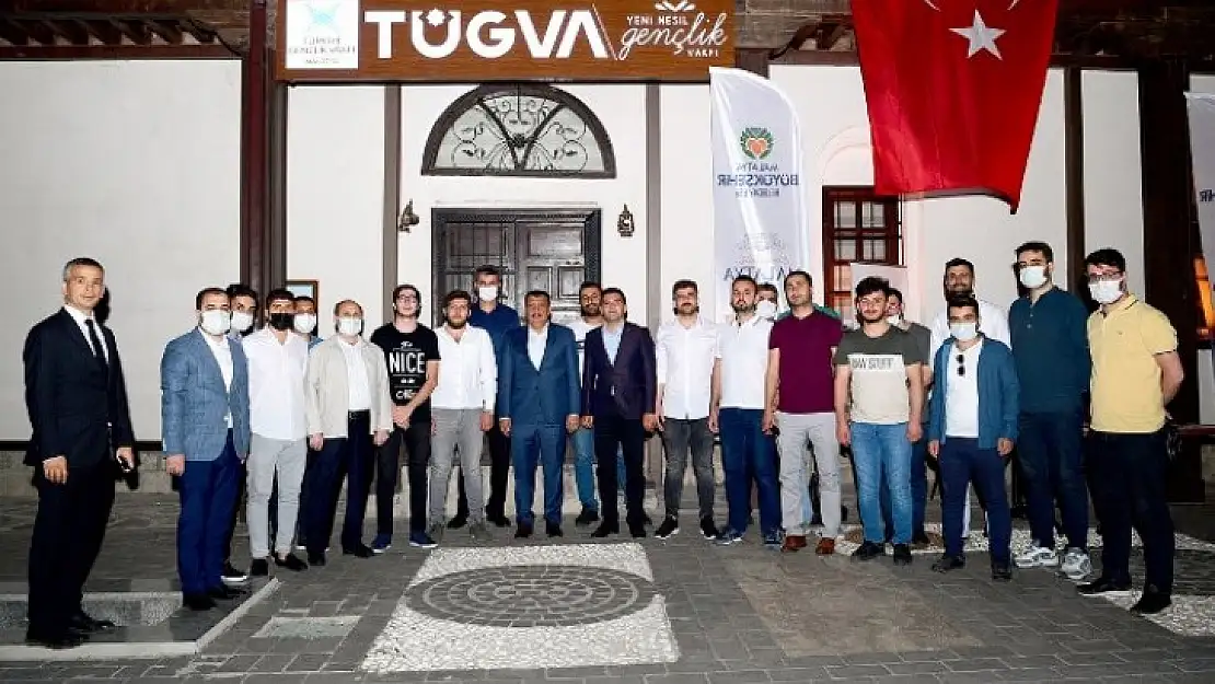 Başkan Gürkan, TÜGVA Gençleriyle Söyleşide Bir Araya Geldi