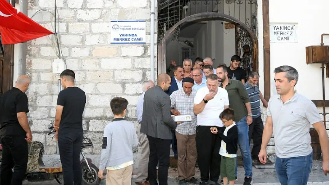Başkan Gürkan, Vatandaşlarla Bayramlaştı
