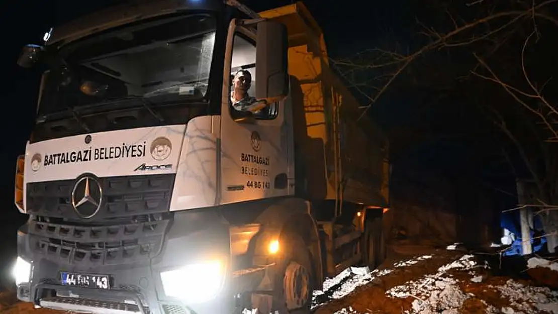 Başkan Taşkın' İlçenin Her Köşesine Hizmet Götürmek İçin Ekiplerimiz Sahada Çalışıyor'