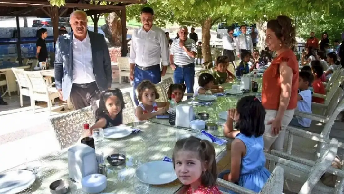 Başkan Zelyurt, Kahvaltı Etkinliğinde Çocuklarla Bir Araya Geldi