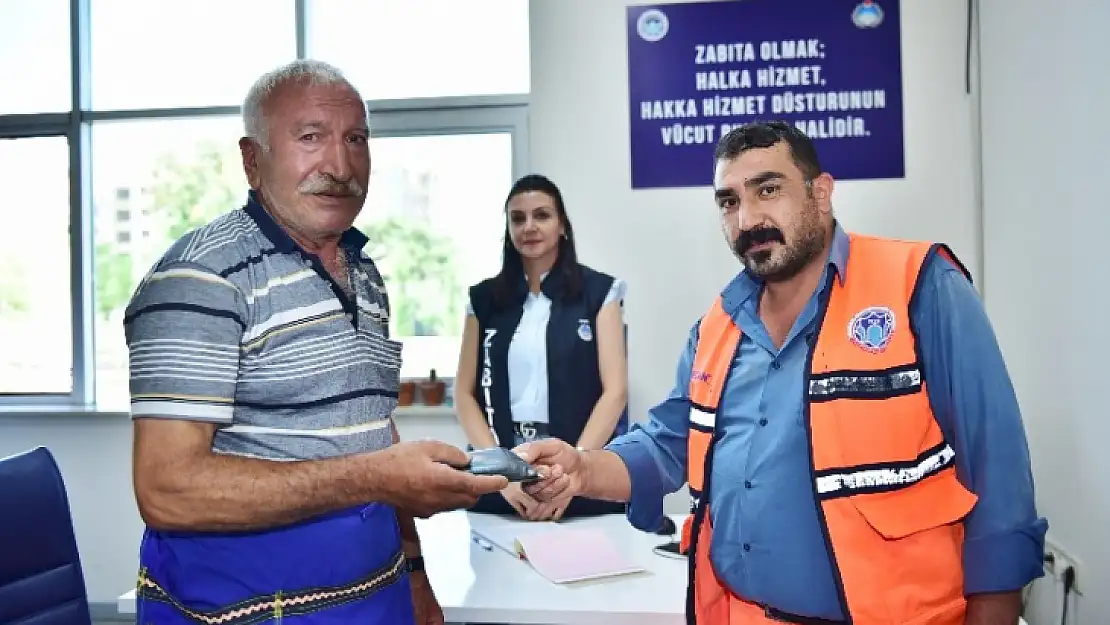Battalgazi Belediyesi Personelinden, İnsanlık Ölmedi Dedirten Davranış