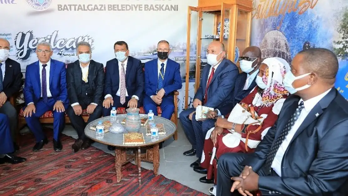 BATTALGAZİ BELEDİYESİ TANITIM STANDI AÇTI