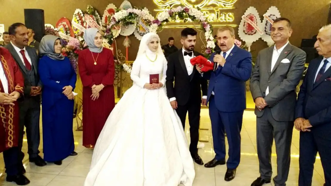 BBP Genel Bşk. Destici'nin Nikah Şahidi Olduğu Düğünde Bulut Ailesinin Mutlu Günü