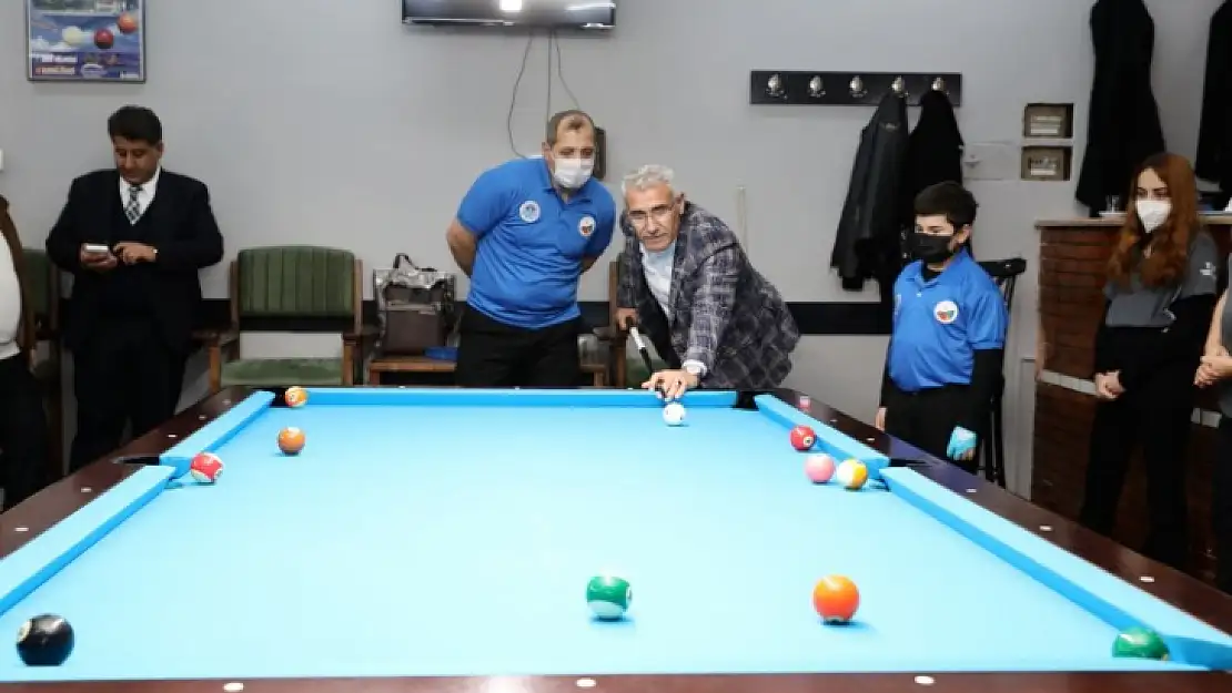 Bilardo Şampiyonasının Açılışını Başkan Güder Gerçekleştirdi