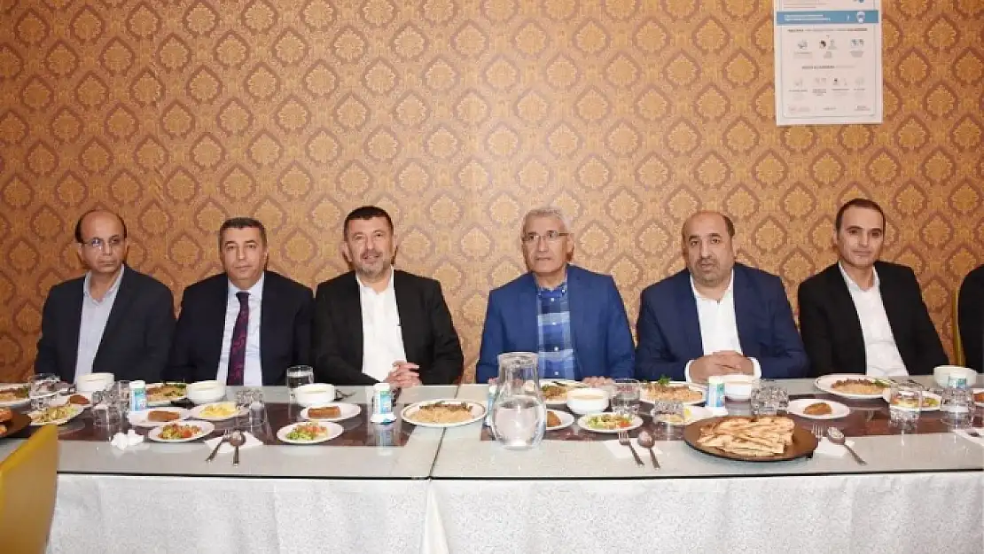 Bingöllüler Kültür ve Dayanışma Derneğinden Geleneksel İftar Yemeği
