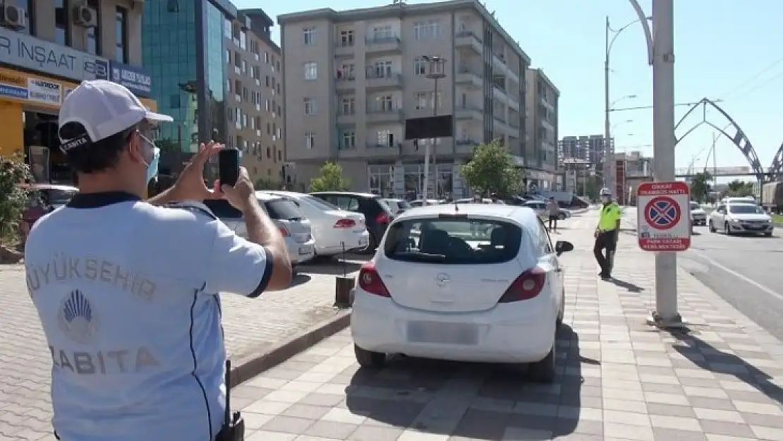 Büyükşehir Belediyesi Zabıta Ekiplerinden Trafik Denetimi