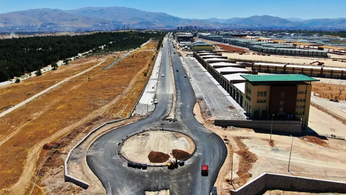 Büyükşehir Belediyesinden Asfalt Çalışmaları  Tam Gaz