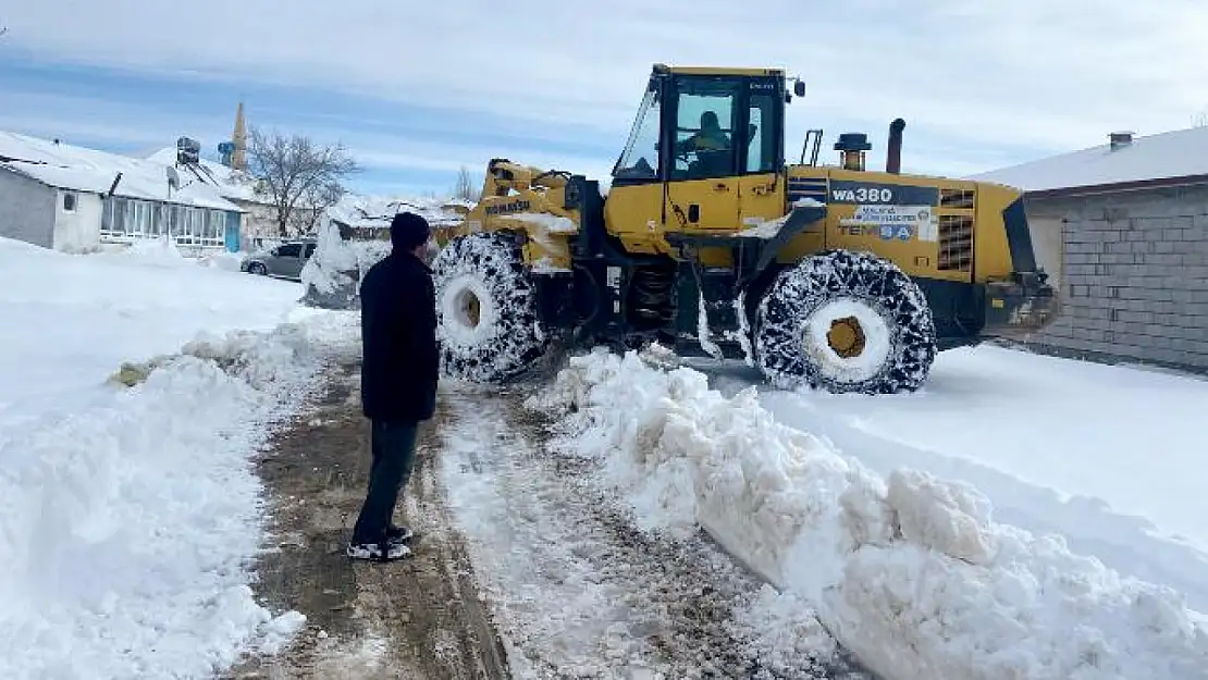 Büyükşehir Belediyesinden Kar Mesaisine Devam