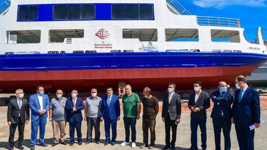 Büyükşehir Belediyesine Ait 2 Feribot ve 1 Gezinti Gemisi Bakıma Alındı