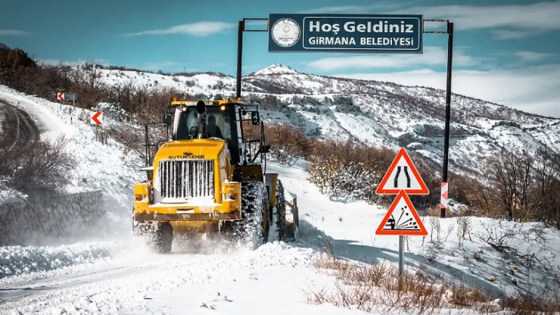 Büyükşehir Ekipleri 200 Mahalle Yolunu Ulaşıma Açtı