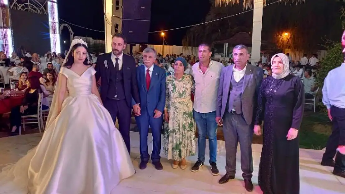 Çelik ve Sun Ailelerinin Mutlu Günü