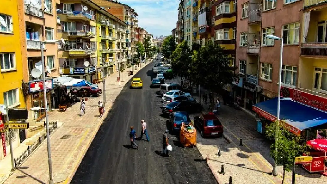 Cengiz Topel ve Fahri Kayahan Caddeleri Arasındaki Yollar Asfaltlanıyor